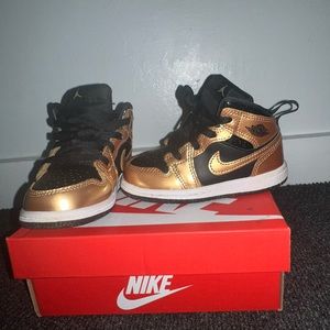 Jordan 1 toddler shoe